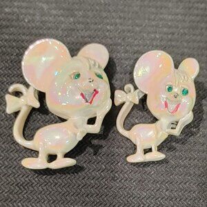 𝅺Vintage Enamel Mouse Pair Mice Green Rhinestone Eyes